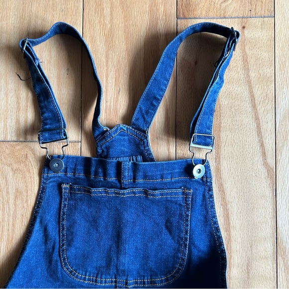 Modcloth Playful Personality Shortalls in Dark Wash (size small) - Picture 2 of 3